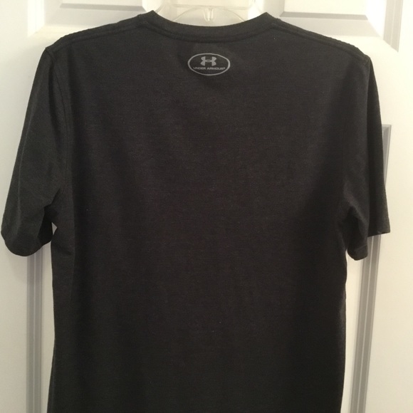 Under Armour Charcoal Gray T-shirt -  Men's Small - Picture 7 of 8